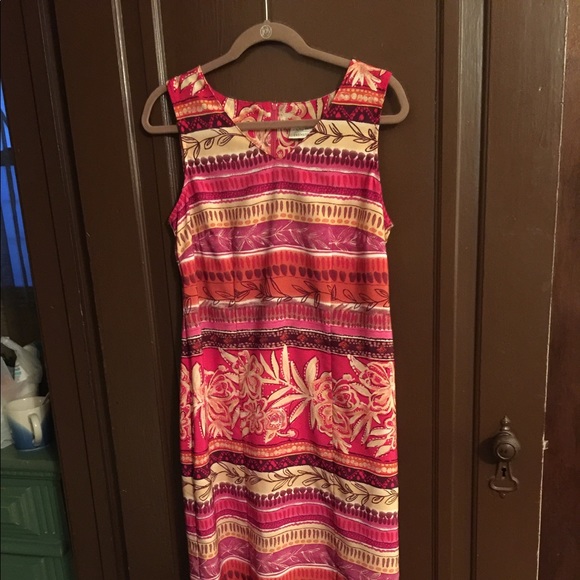 Kathie Lee Collection Dresses & Skirts - Woman’s sleeveless Midi Dress